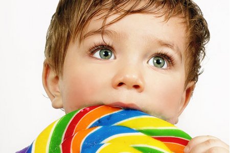 PORQUE SE PRODUCEN LAS CARIES INFANTILES